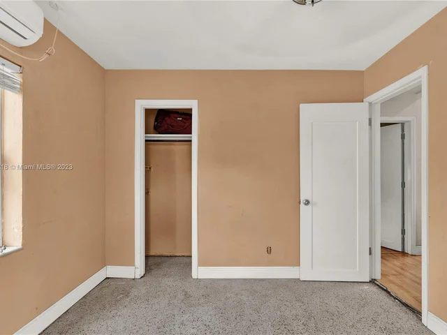 2531 Thomas St, Hollywood FL 33020