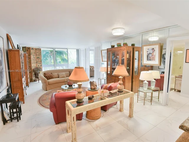 2400 Presidential Way # 406, West Palm Beach FL 33401