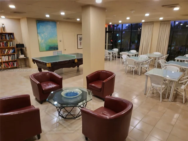 2400 Presidential Way # 406, West Palm Beach FL 33401