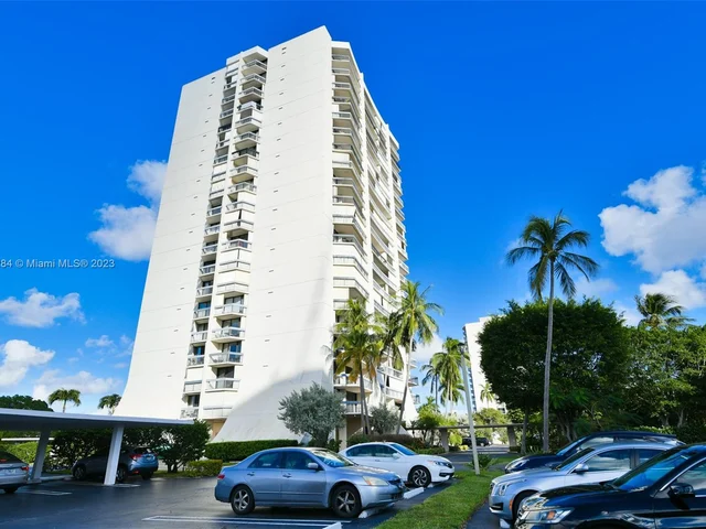 2400 Presidential Way # 406, West Palm Beach FL 33401