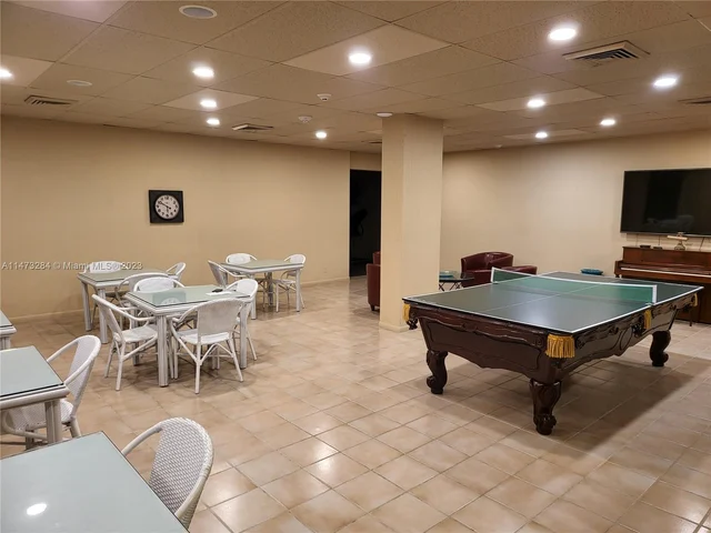 2400 Presidential Way # 406, West Palm Beach FL 33401