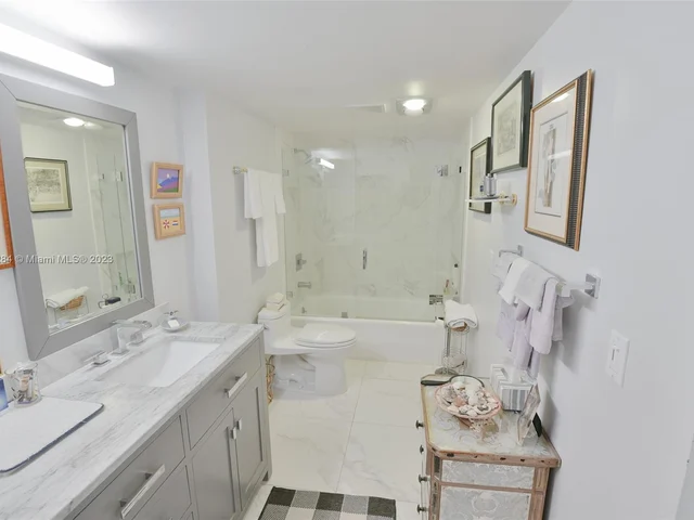 2400 Presidential Way # 406, West Palm Beach FL 33401