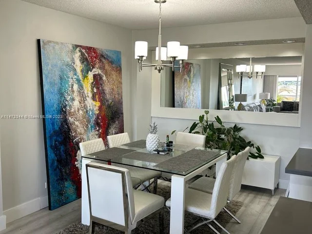 800 NE 195th St # 414, Miami FL 33179