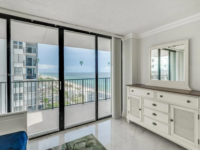 2201 S Ocean Dr # 2005, Hollywood FL 33019