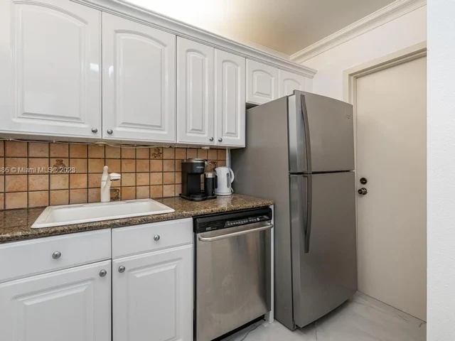 2201 S Ocean Dr # 2005, Hollywood FL 33019