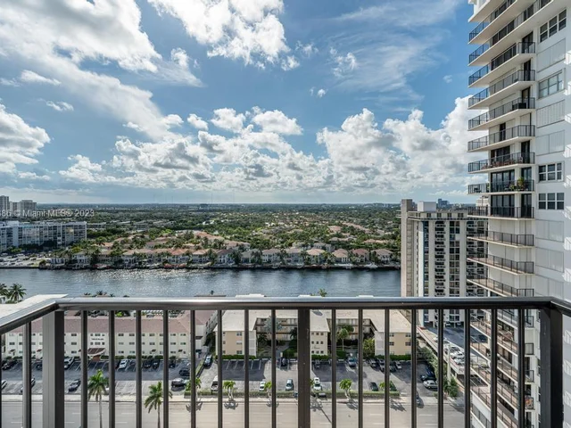 2201 S Ocean Dr # 2005, Hollywood FL 33019