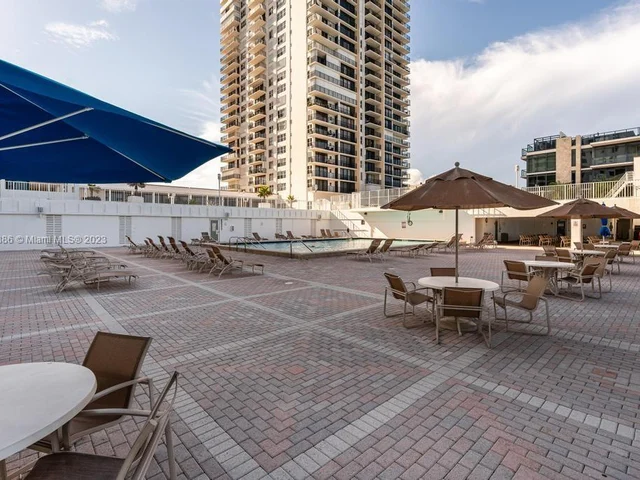 2201 S Ocean Dr # 2005, Hollywood FL 33019