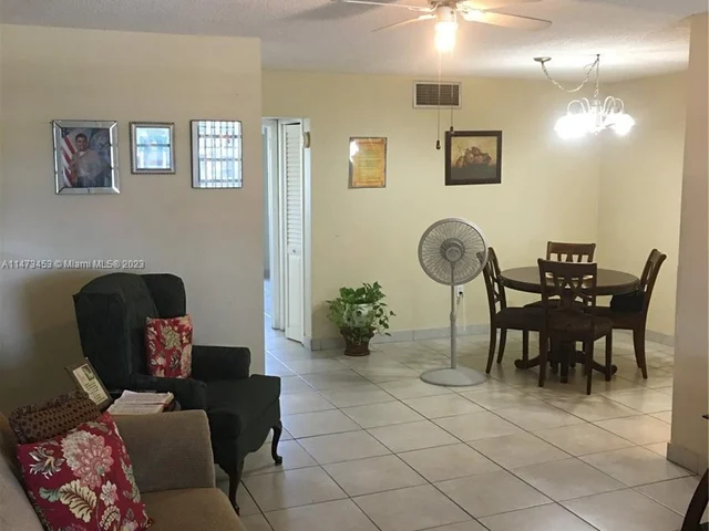 135 NE 202nd Ter # 23, Miami Gardens FL 33179