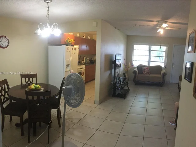 135 NE 202nd Ter # 23, Miami Gardens FL 33179