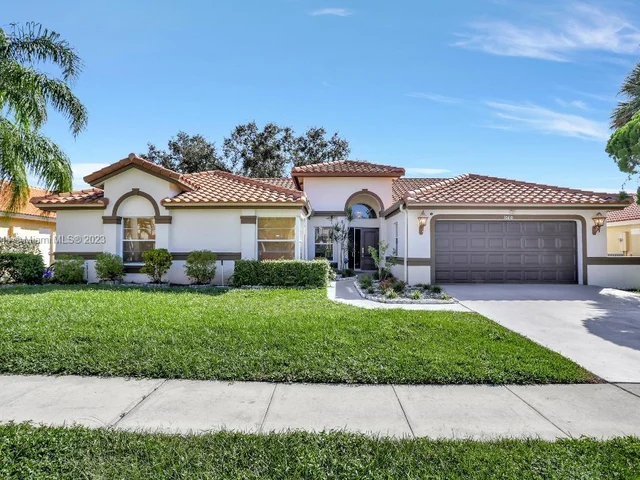 10810 Fox Glen Dr, Boca Raton FL 33428