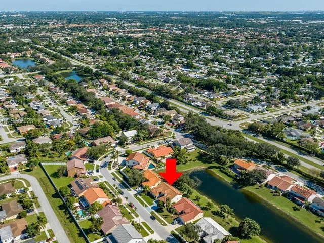 10810 Fox Glen Dr, Boca Raton FL 33428