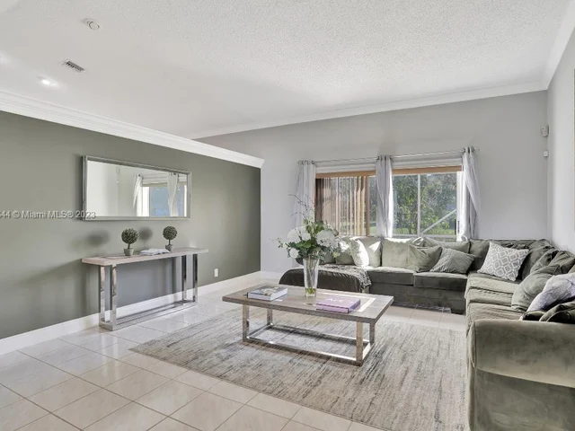 10810 Fox Glen Dr, Boca Raton FL 33428