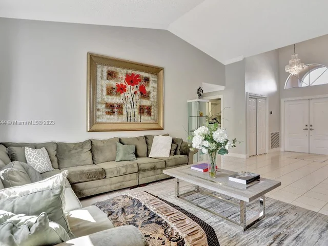 10810 Fox Glen Dr, Boca Raton FL 33428