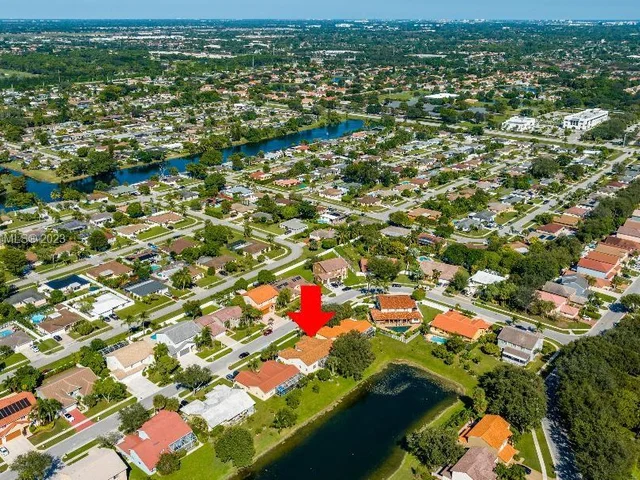 10810 Fox Glen Dr, Boca Raton FL 33428