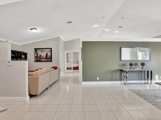 10810 Fox Glen Dr, Boca Raton FL 33428