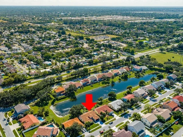 10810 Fox Glen Dr, Boca Raton FL 33428