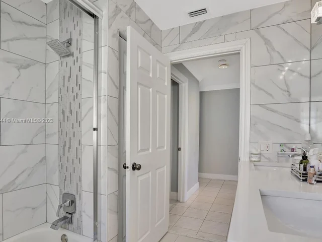 10810 Fox Glen Dr, Boca Raton FL 33428