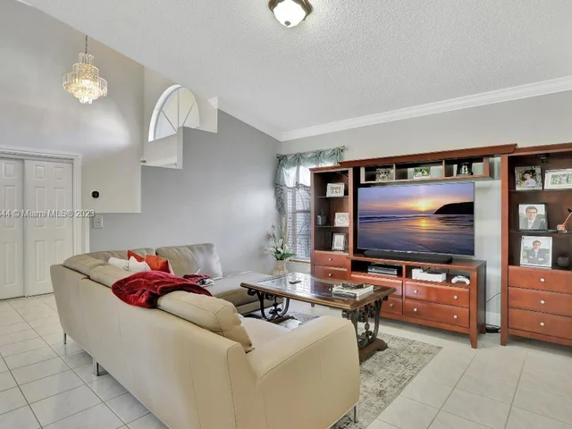 10810 Fox Glen Dr, Boca Raton FL 33428