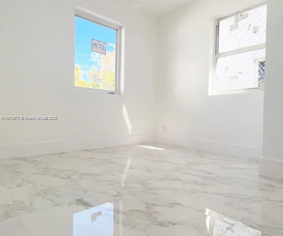 1015 NW 1st Ave # 5, Hallandale Beach FL 33009