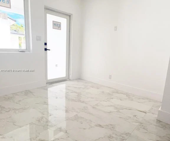 1015 NW 1st Ave # 5, Hallandale Beach FL 33009