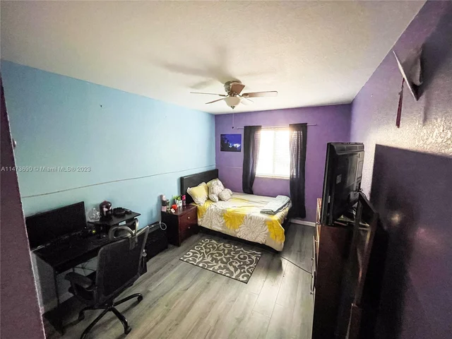 657 SE 30th Ter, Homestead FL 33033