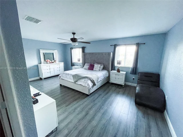 657 SE 30th Ter, Homestead FL 33033