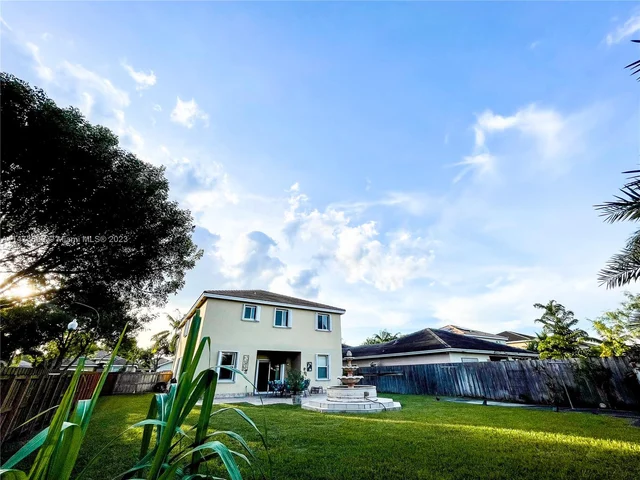 657 SE 30th Ter, Homestead FL 33033