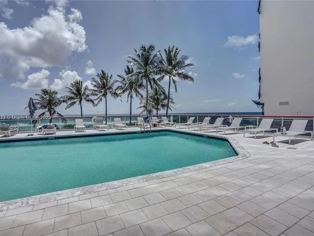 6767 Collins # 901, Miami Beach FL 33141