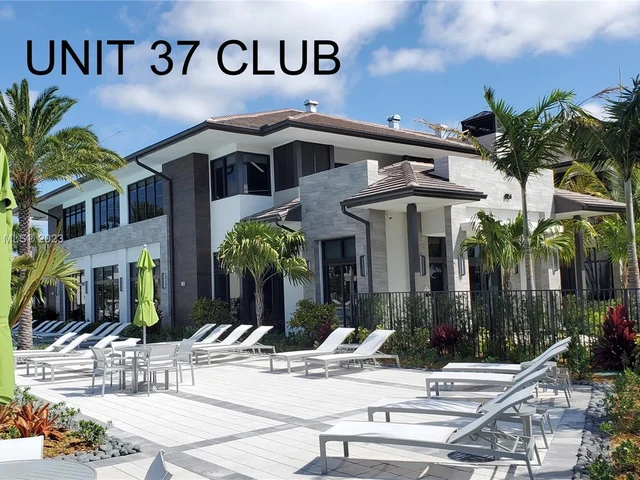 4636 NW 84th Ave # 37, Doral FL 33166