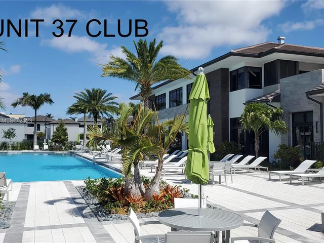 4636 NW 84th Ave # 37, Doral FL 33166