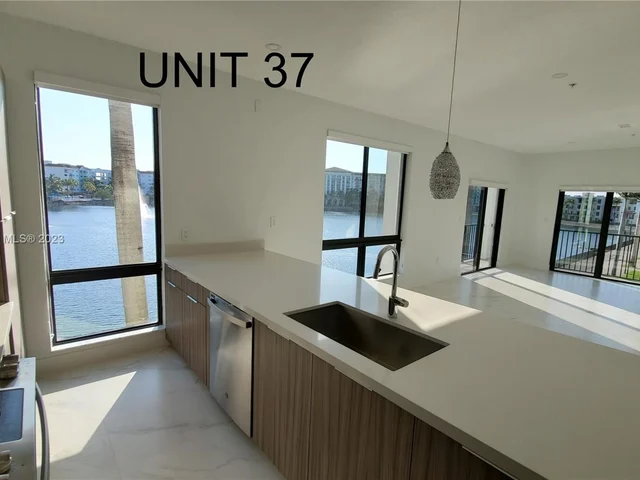 4636 NW 84th Ave # 37, Doral FL 33166