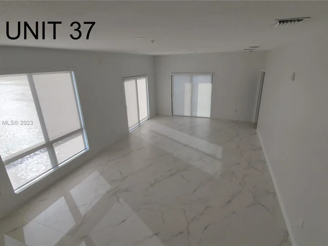 4636 NW 84th Ave # 37, Doral FL 33166