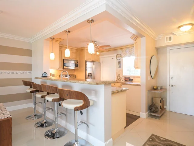 201 SE 11th Ter # 405, Dania Beach FL 33004