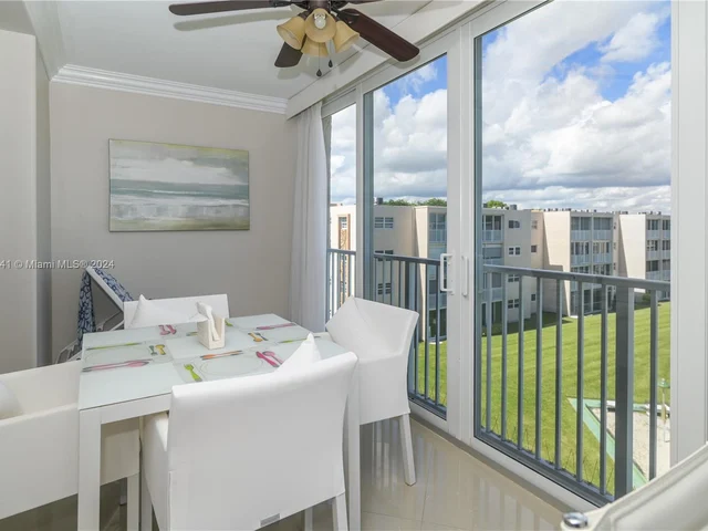 201 SE 11th Ter # 405, Dania Beach FL 33004