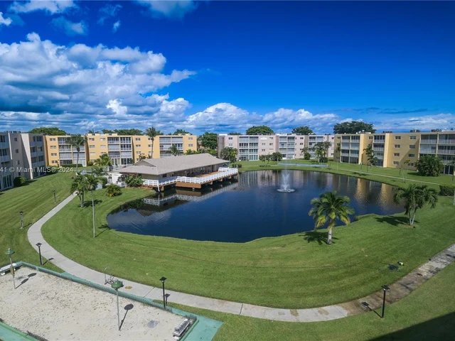 201 SE 11th Ter # 405, Dania Beach FL 33004