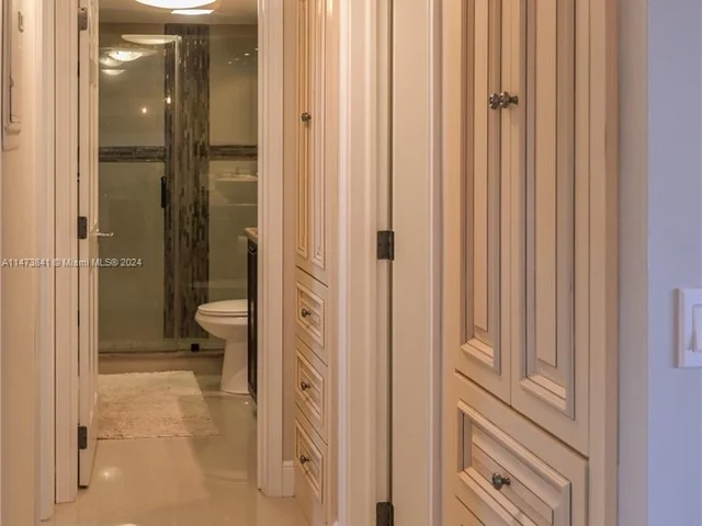 201 SE 11th Ter # 405, Dania Beach FL 33004