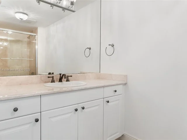 3201 NE 183rd St # 1503, Aventura FL 33160