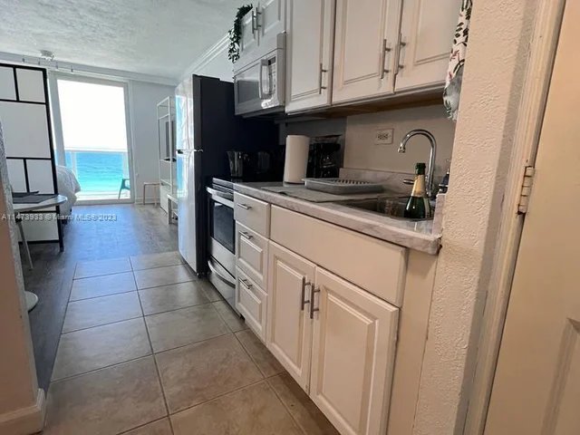 19201 COLLINS AV # 747, Sunny Isles Beach FL 33160