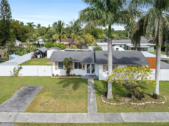 509 NW 15th St, Homestead FL 33030