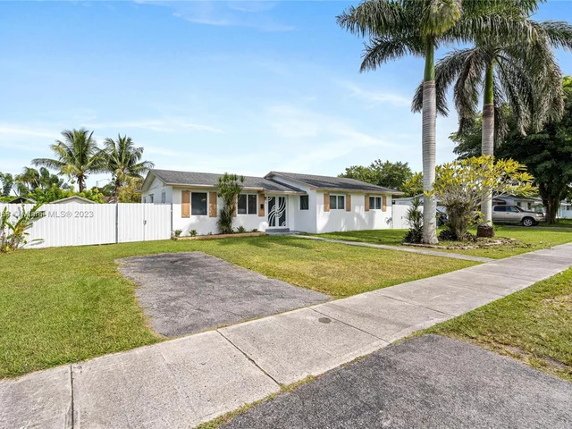 509 NW 15th St, Homestead FL 33030