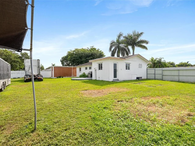 509 NW 15th St, Homestead FL 33030