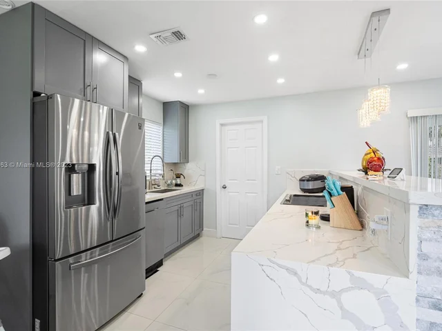 509 NW 15th St, Homestead FL 33030