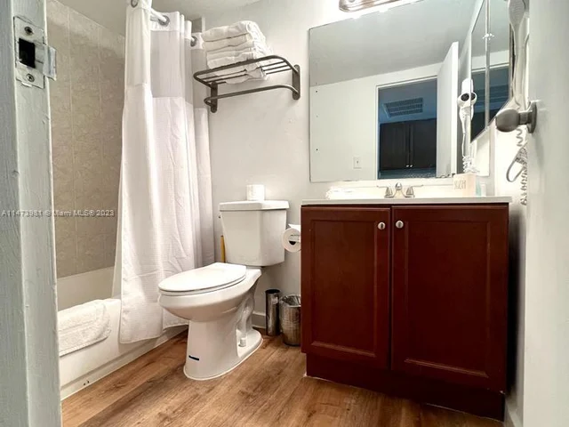 19201 COLLINS AV # 423, Sunny Isles Beach FL 33160