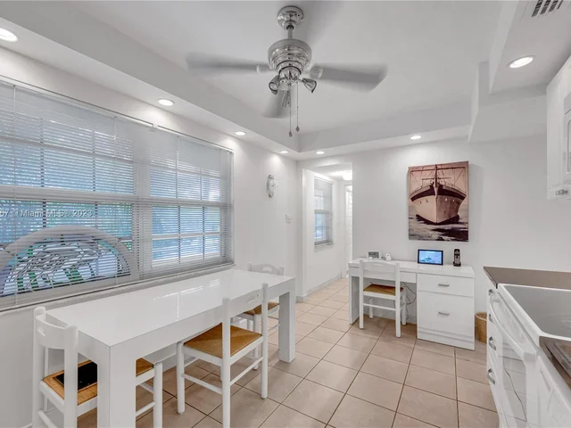 808 Cypress Blvd # 302, Pompano Beach FL 33069