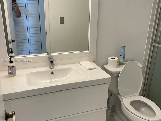 9273 Collins Ave # 709, Surfside FL 33154