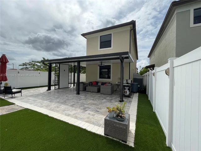 3465 W 110th Ter, Hialeah FL 33018