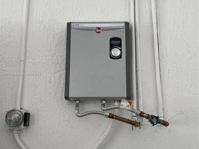 3465 W 110th Ter, Hialeah FL 33018