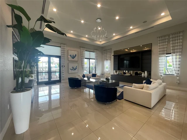 3465 W 110th Ter, Hialeah FL 33018