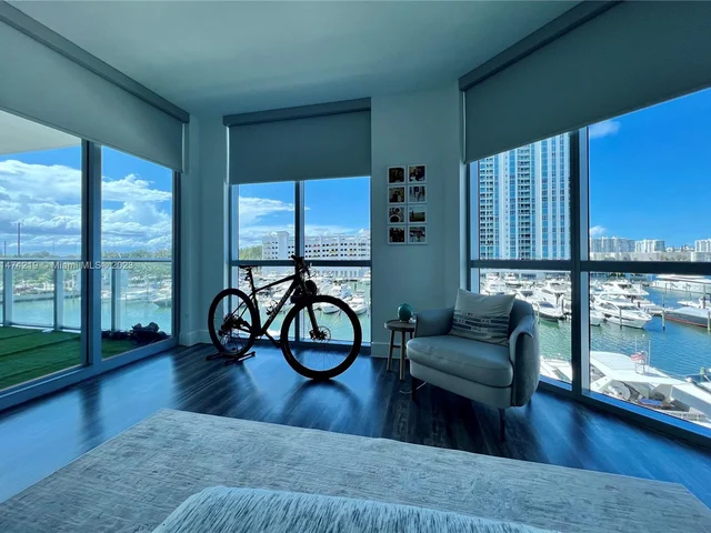 17111 Biscayne Blvd # 401, North Miami Beach FL 33160