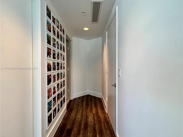 17111 Biscayne Blvd # 401, North Miami Beach FL 33160